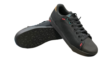 Giro Deed Flatpedal black spark 2025 Cycling Shoes d'occasion