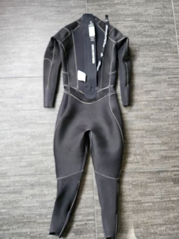 Used Sailfish Ultimate IPS Plus 3 Wetsuit bike — image 5 of 6