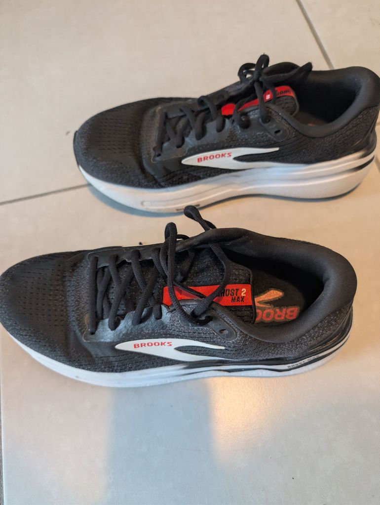 Used Brooks Ghost Max 2 Size 44.5 bike — image 3 of 5