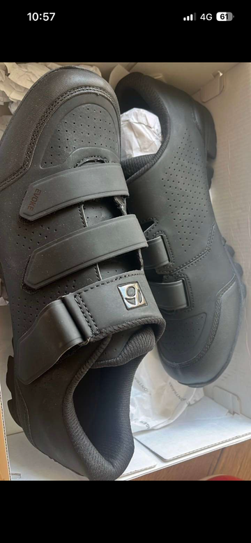 Gebrauchtes Bontrager Evoke MTB Schuhe Klickpedal Schuhe Cycling Shoes