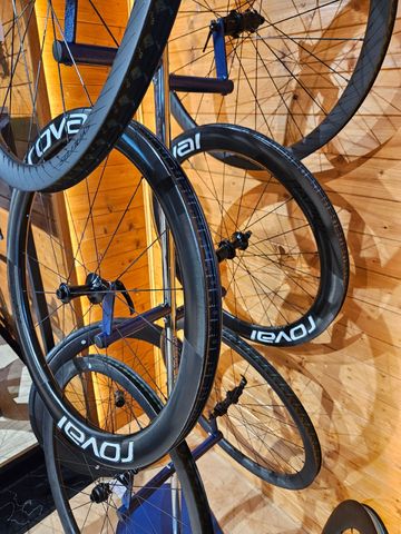 Gebrauchtes Roval Rapide CLX Wheelset 2025 bike — Bild 2 von 2