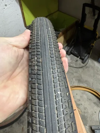 Bontrager, Girona Pro 700x42