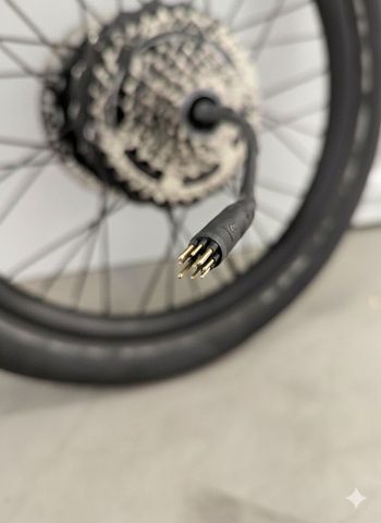 Used Co-op Cycles (REI) Generation e1.2 Wheelset 2022 bike — image 5 of 10