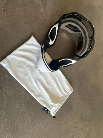 Used Oakley Lunette de ski bike — image 2 of 3