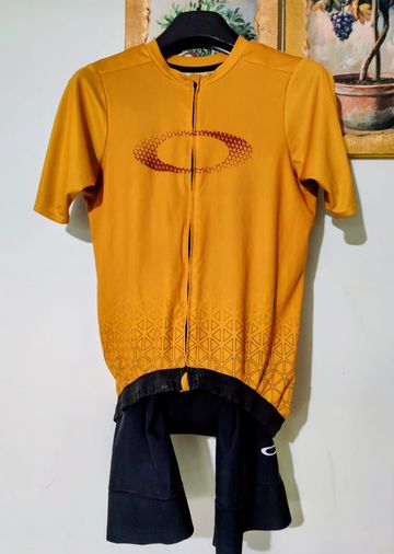 Used Oakley Endurance Packable Jersey bike — image 2 of 4