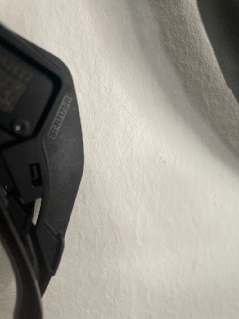 Used Shimano 105 ST-R7170 Di2 Shift/Brake Lever 2025 bike — image 2 of 3