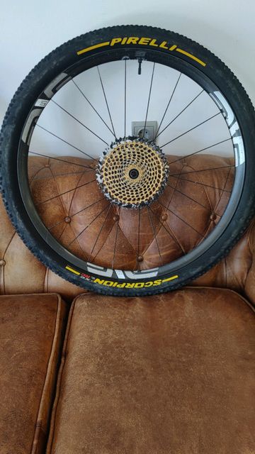 Tweedehands Enve M5 carbon 2023 bike — afbeelding 2 van 2