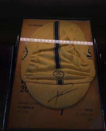 Used Story Cappellino ufficiale Tour de France , originale e autografato da Tadej Pogačar 2024 bike — image 2 of 7