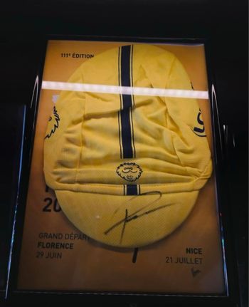 Used Story Cappellino ufficiale Tour de France , originale e autografato da Tadej Pogačar 2024 bike