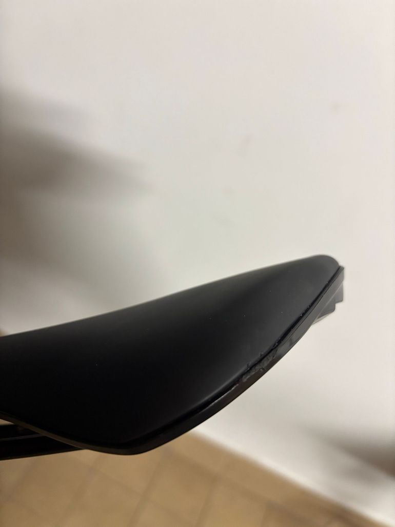 Used Pinarello Linx Ultra Manganese Saddle 2025 bike — image 5 of 5