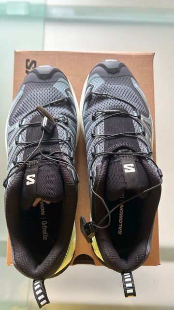 Used Salomon XA PRO 3D V9 Running Shoes