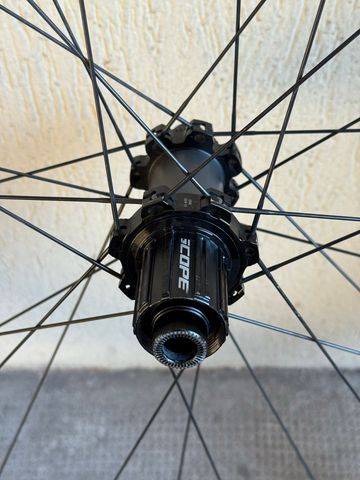 Used Scope O2.D Carbon 29’ Disc Boost 2024 bike — image 12 of 13
