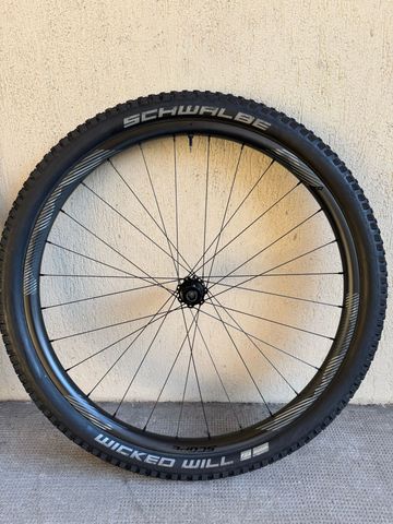 Used Scope O2.D Carbon 29’ Disc Boost 2024 bike — image 7 of 13
