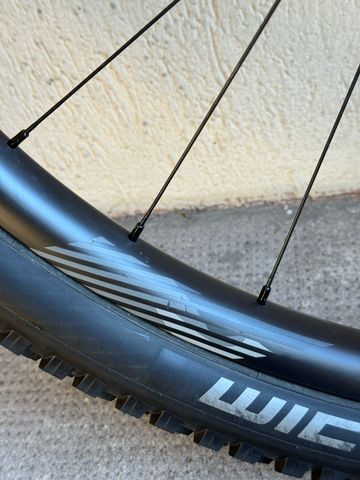 Used Scope O2.D Carbon 29’ Disc Boost 2024 bike — image 10 of 13