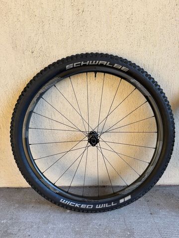 Used Scope O2.D Carbon 29’ Disc Boost 2024 bike — image 8 of 13