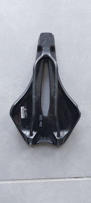 Prologo Hard blacķ bike d'occasion — image 2 sur 2