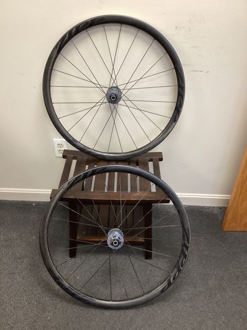 Used Zipp 202 Carbon Disc Wheelset Wheels