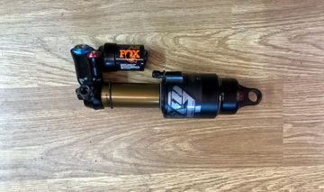 Tweedehands Fox Float x2 Factory 205x65 mm Trunion 2023 Rear Suspension