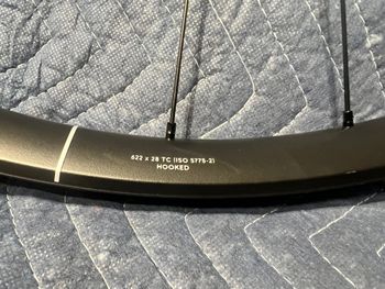 Used Dt Swiss XR 1700 Spline 2026 bike — image 2 of 7