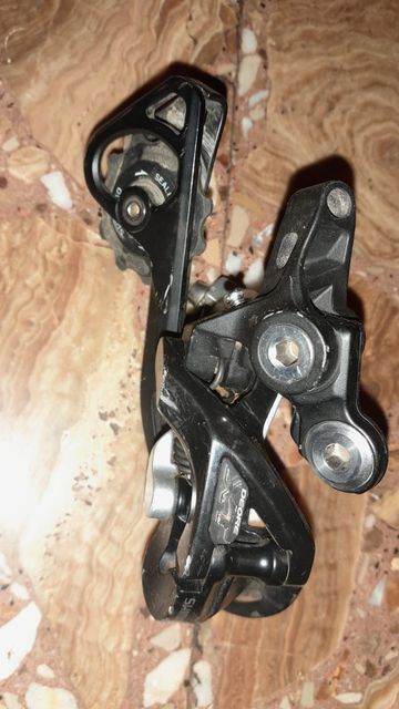Shimano XT RD-M781 10-speed Drivetrain & Pedals usato