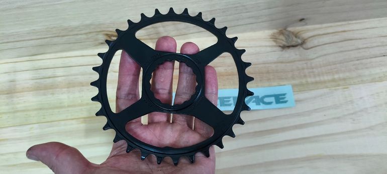 Used Race Face Narrow Wide 104 BCD 32T Chainring 2026 bike — image 3 of 6