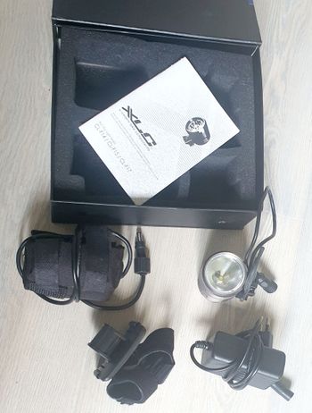 Xlc, CL-F17 1000 lumen