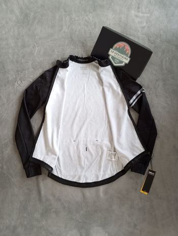 Used AGU essential jersey black Melange femme Taille XS bike — image 5 of 6