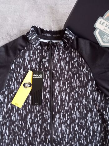 Used AGU essential jersey black Melange femme Taille XS bike — image 2 of 6