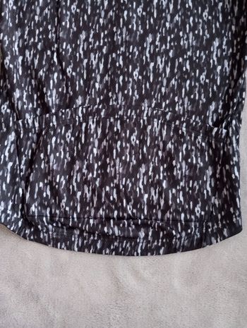 Used AGU essential jersey black Melange femme Taille XS bike — image 4 of 6