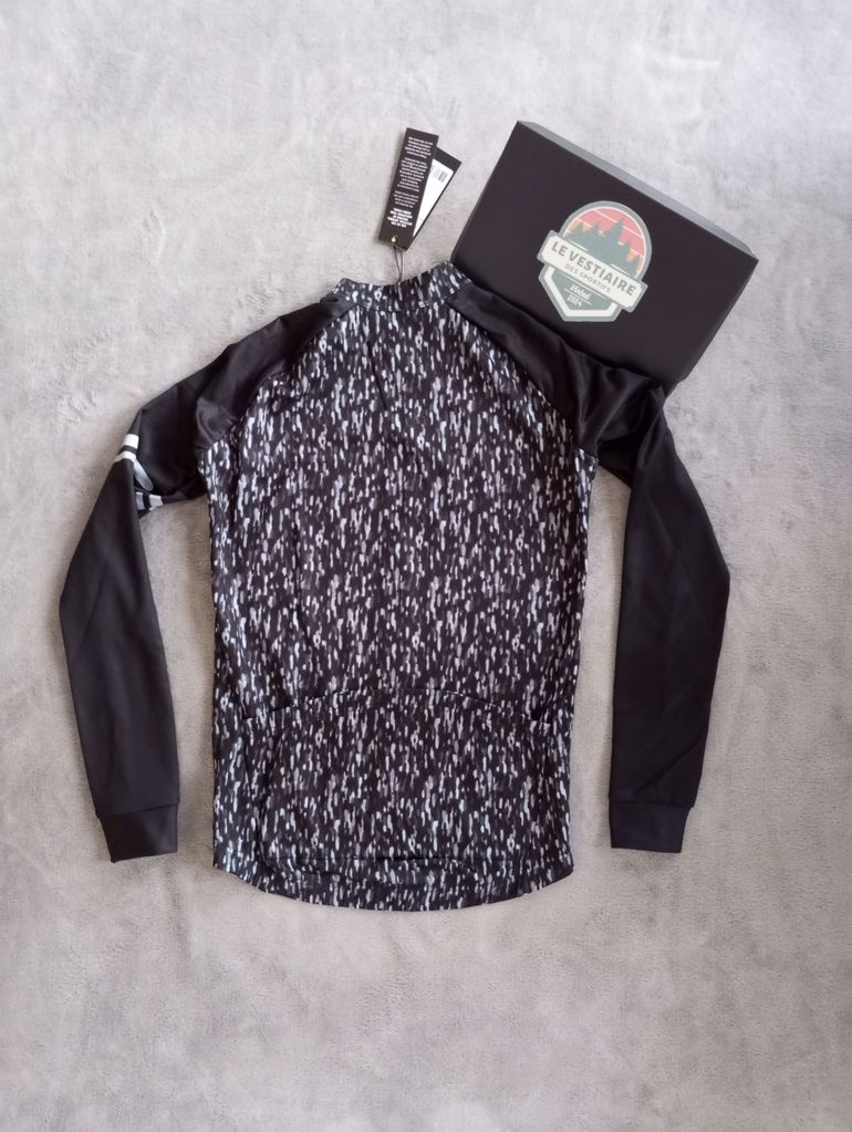 Used AGU essential jersey black Melange femme Taille XS bike — image 3 of 6