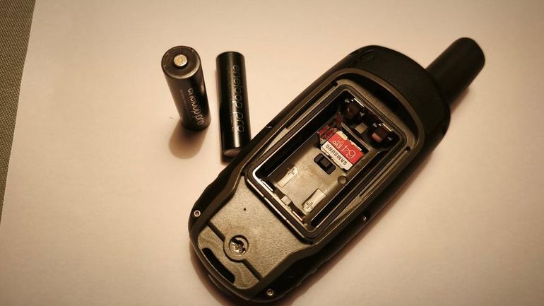 Used Garmin GPSMAP 64st bike — image 3 of 5