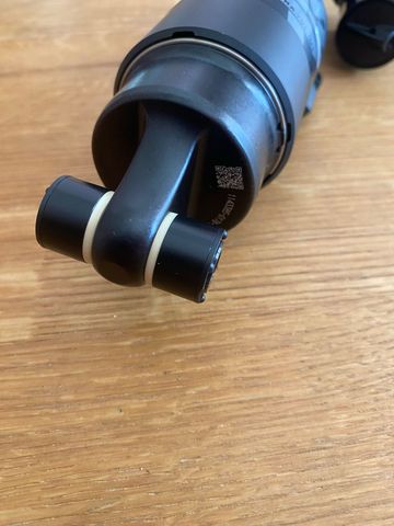 Used Fox FLOAT X2 Rear Shock 2025 bike — image 2 of 4