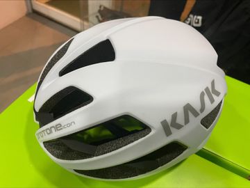 Tweedehands Kask Protone Icon Blanco Mate bike — afbeelding 2 van 3