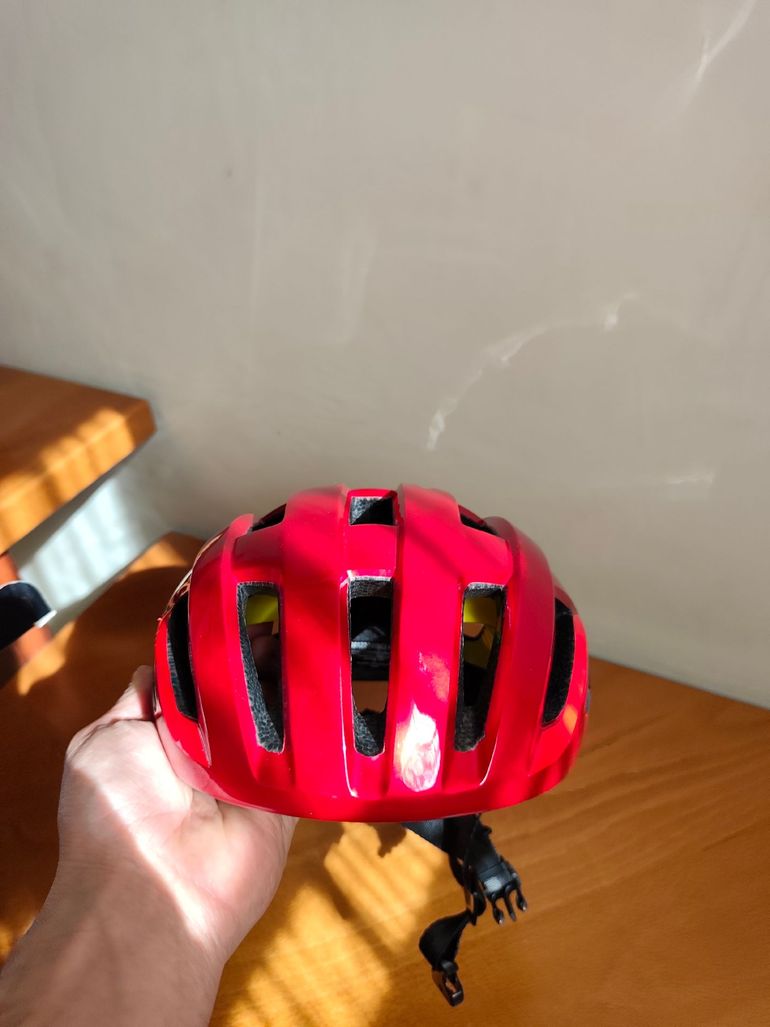 Used MET Vinci MIPS Helmet 2025 bike — image 1 of 6