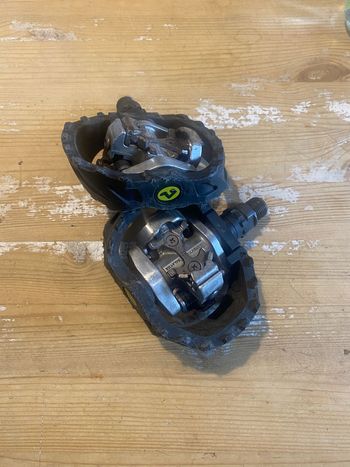 Used Shimano PD-M424 SPD Pedals 2023 bike — image 1 of 6