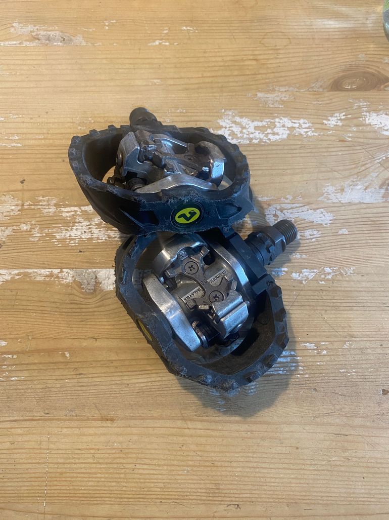 Used Shimano PD-M424 SPD Pedals 2023 bike — image 1 of 6