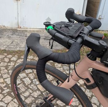 Redshift Sports, Kitchen Sink Handlebar Bag with Garmin Mount