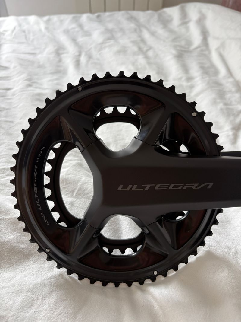 Used Shimano ULTEGRA R8100 2026 Drivetrain & Pedals