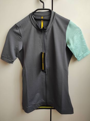 Used Mavic Essential Short Sleeves Women's Cycle Jersey Size XS Carbon/Mint bike