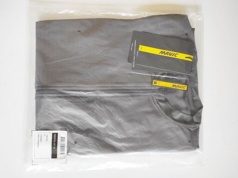 Used Mavic Essential Short Sleeves Women's Cycle Jersey Size XS Carbon/Mint bike — image 6 of 12