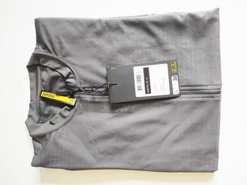 Used Mavic Essential Short Sleeves Women's Cycle Jersey Size M Carbon/Mint bike — image 7 of 9