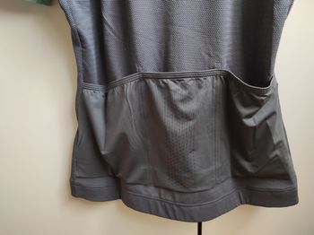 Used Mavic Essential Short Sleeves Women's Cycle Jersey Size M Carbon/Mint bike — image 5 of 9