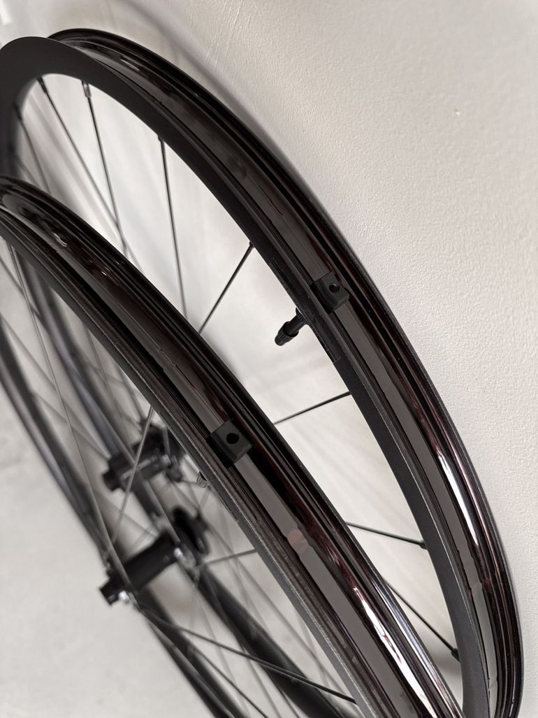 Used Giant PX2 Evo Wheelset bike — image 5 of 12