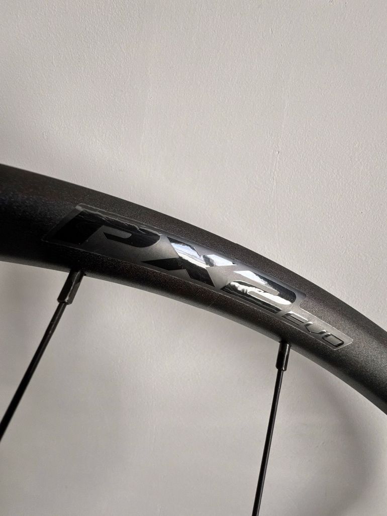 Used Giant PX2 Evo Wheelset bike — image 11 of 12