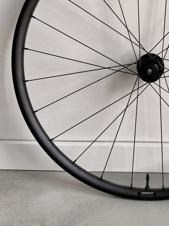 Used Giant PX2 Evo Wheelset bike — image 2 of 12