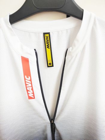 Used Mavic Essential Short Sleeves Women's Cycle Jersey Size M Deep Blue/White bike — image 6 of 13