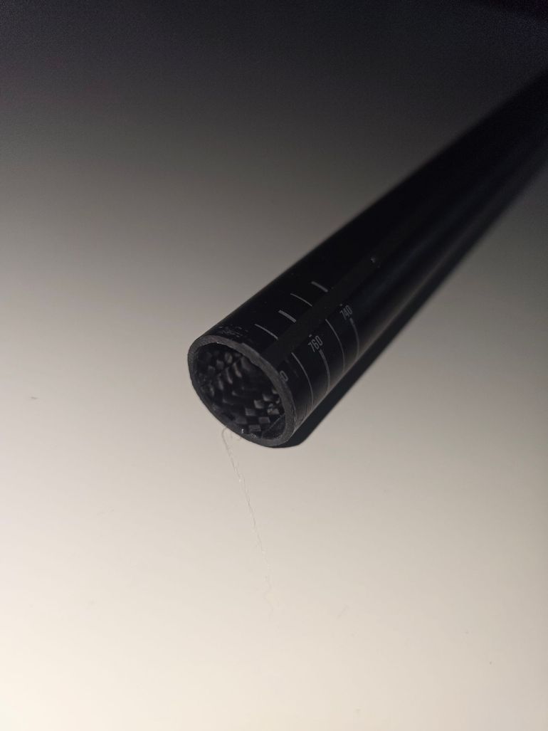 Used Pivot phoenix carbon bar 2026 bike — image 4 of 4