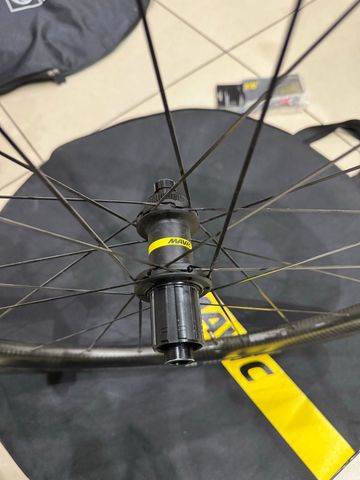 Brugt Mavic Cosmic SL 45 Disc 23mm 2022 bike — billede 2 af 4