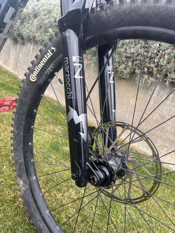 Brugt Marzocchi Bomber Z1 Fork 2025 bike — billede 7 af 8