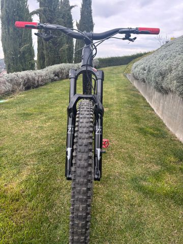 Brugt Marzocchi Bomber Z1 Fork 2025 bike — billede 8 af 8